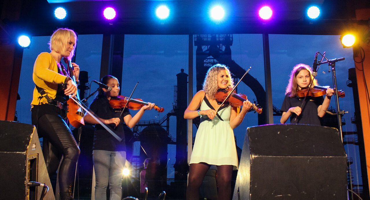 PAGE_PlanYourVisit_fullbackground-moxiestrings_1440x780