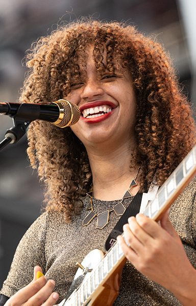 PIC_blues_guitar_singer384x598