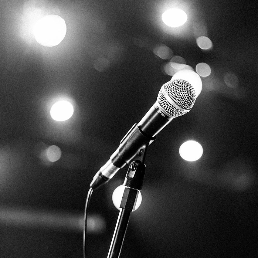 PIC_comedy_mic_850x850