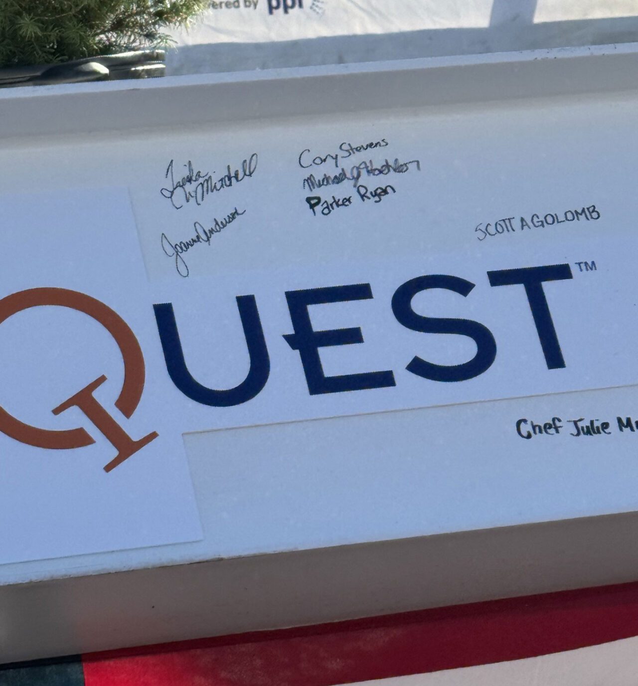 volunteer-beam-signing-Team-Signatures