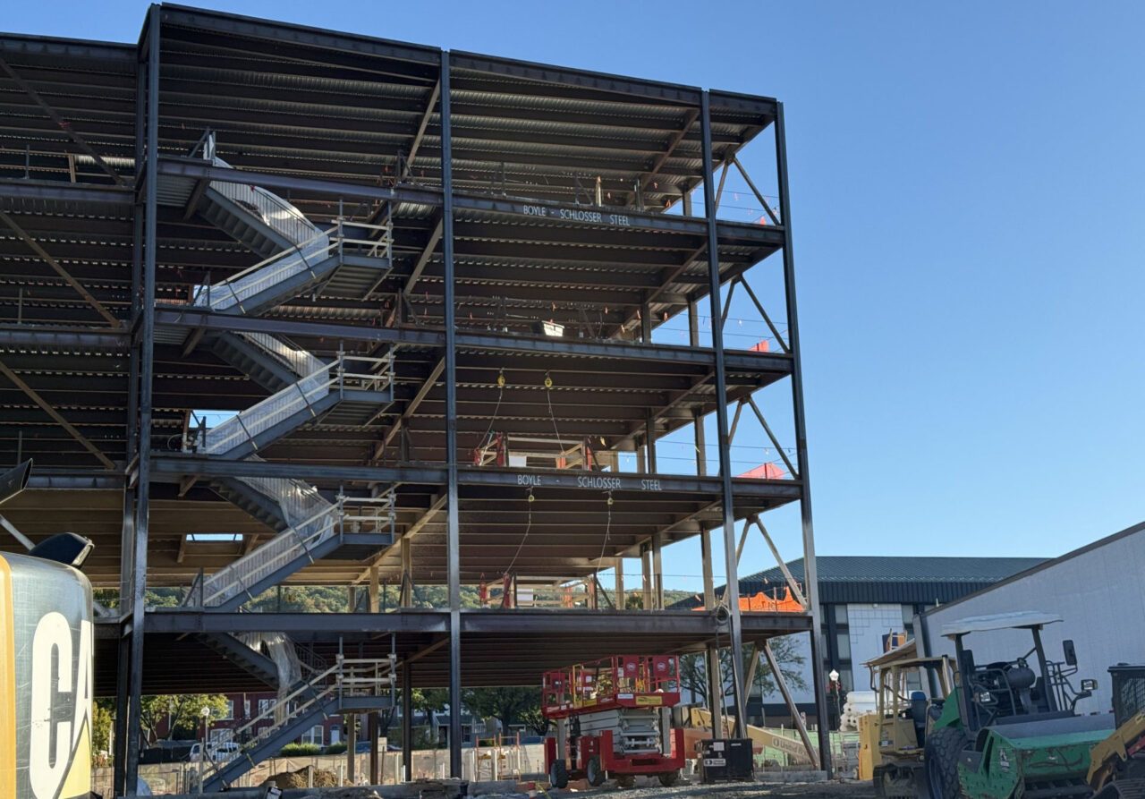 volunteer-beam-signing-post-gallery-1