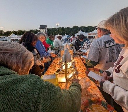 volunteer-buffet-ambassador-mixer