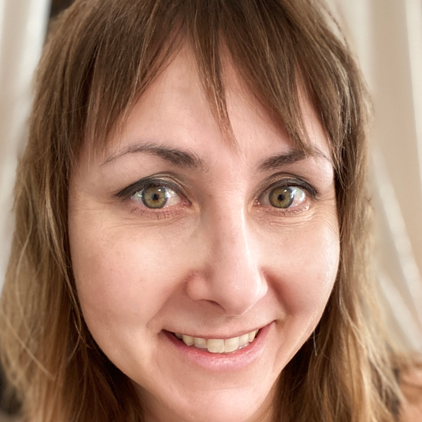 COMEDY_ChristyDevlin_850x850