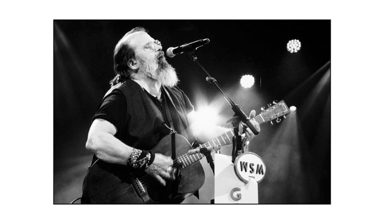Steve Earle – 51 Years of Songs & Stories