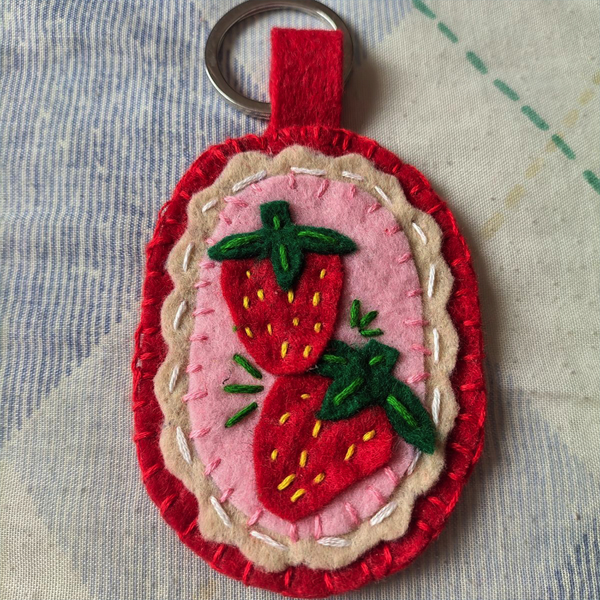 VA_FeltKeychain_850x850