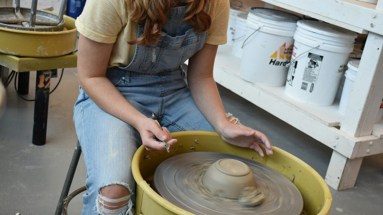 Wheelthrowing for Beginners to Advanced with Asha Serra (Session B – 10 Weeks)