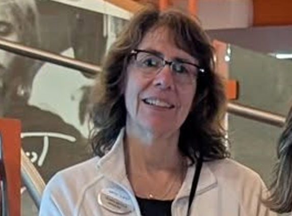 Volunteer Spotlight: Deb Moyer