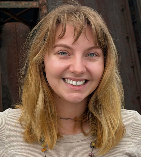 Erin-Emaline-Crimmins_square-468×520