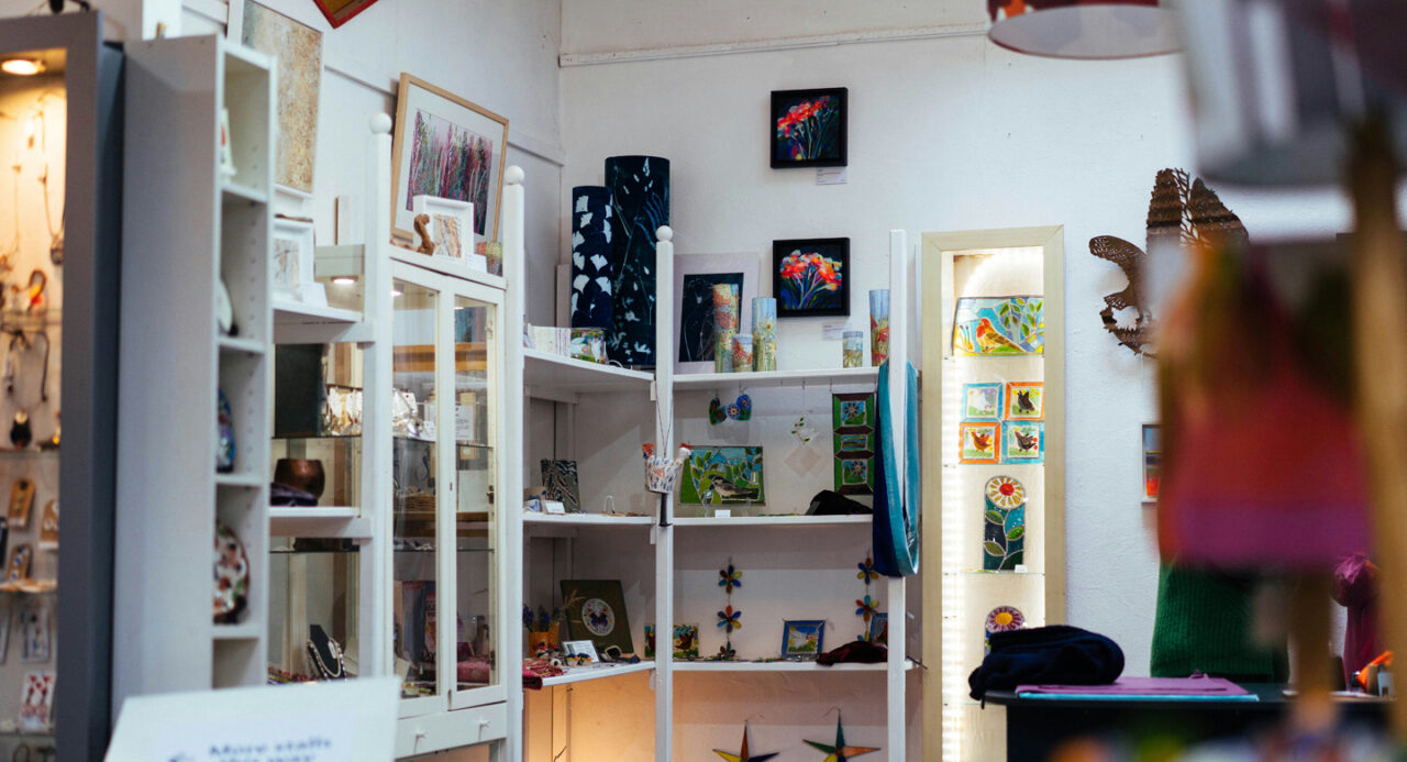 artist-consignment-retail-full-bg-1440×780