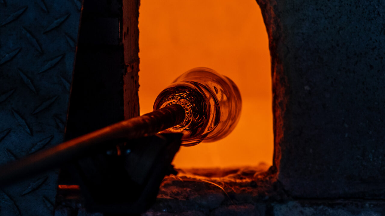 hot-glass-skill-building_GLASS-class-featured-1920×1080