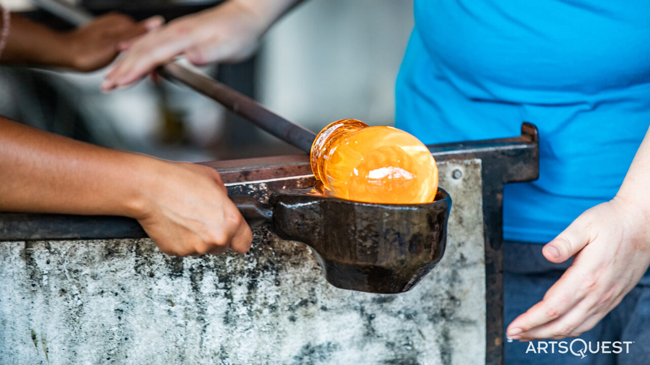 intro-furnace-working_GLASS-class-featured-1920×1080